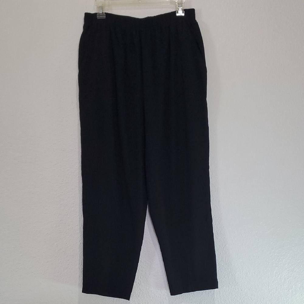 Briggs New York Wan's Black Pull On Comfy Pants